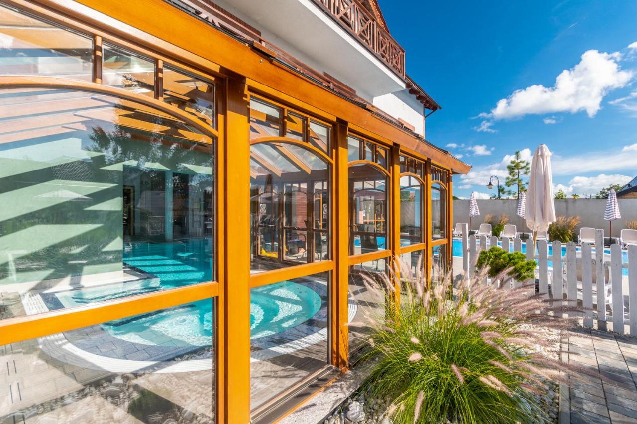 Hotel Kahlberg Крыница-Морска Экстерьер фото