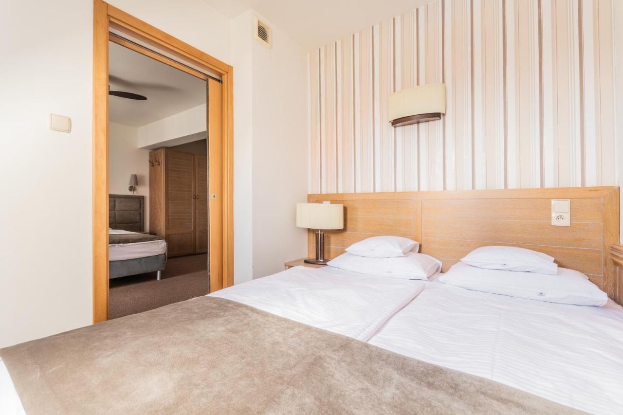 Hotel Kahlberg Крыница-Морска Экстерьер фото
